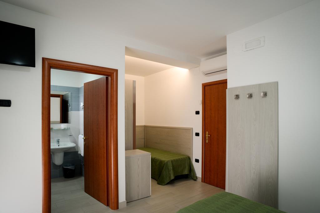 Hotel Clipper Джуліанова Екстер'єр фото