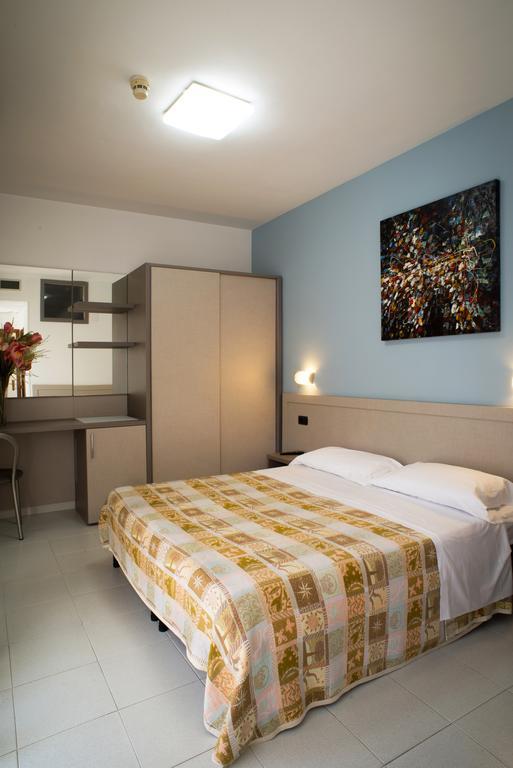 Hotel Clipper Джуліанова Екстер'єр фото