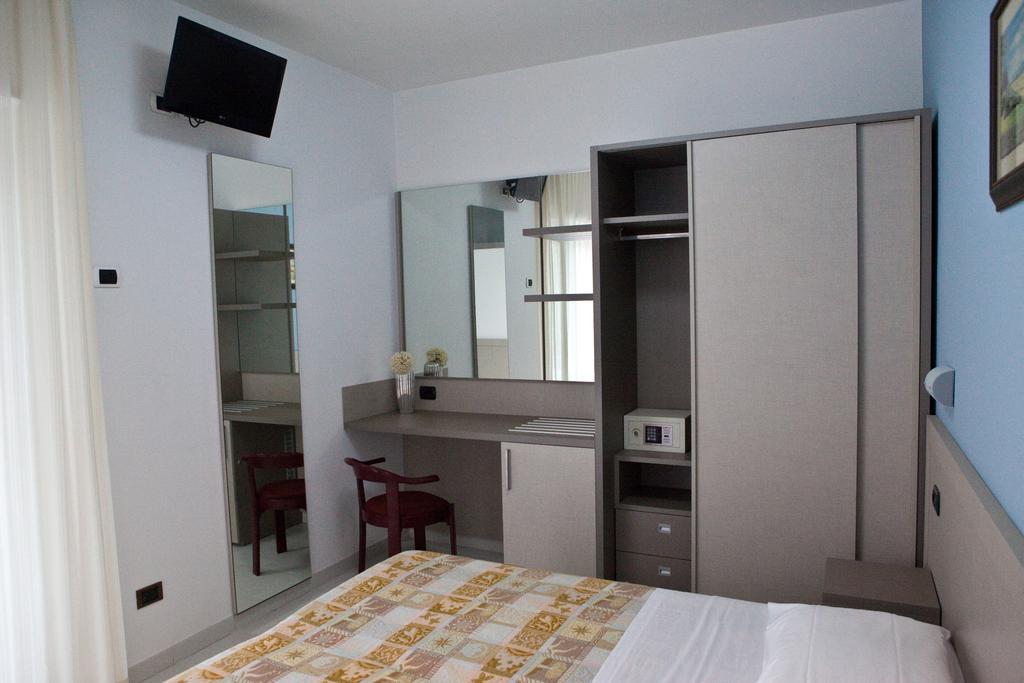 Hotel Clipper Джуліанова Екстер'єр фото